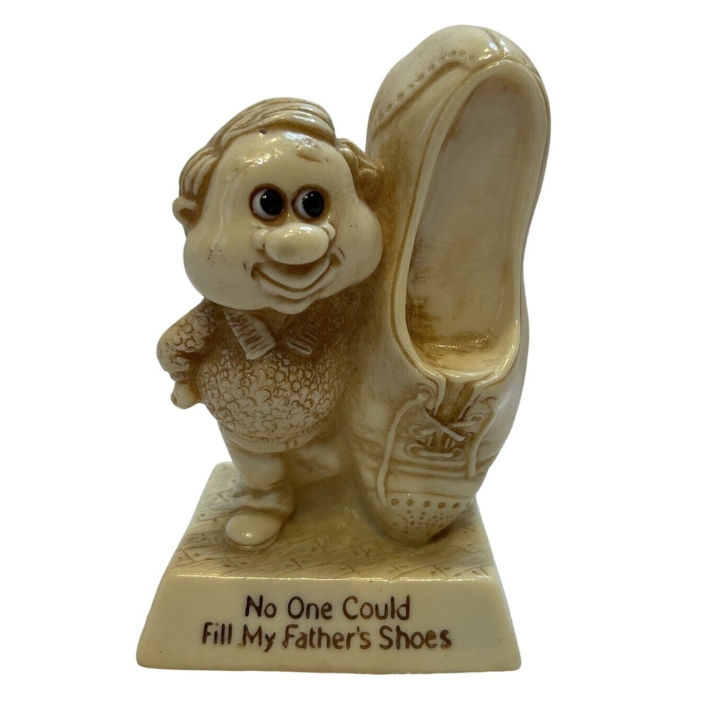 Vintage 1977 Russ Berrie & Co‎ #9245 "No One Could Fill My Fathers Shoes" Figure